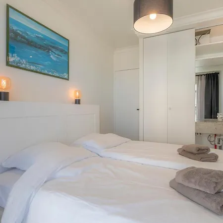 Panne-o-rama 601, 5 Bedrooms - 10p, Luxurious, Breathtaking Sea View De Panne