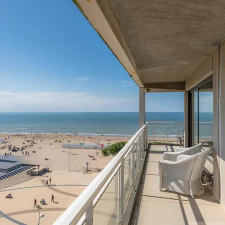 Apartamento Panne-o-rama 601, 5 Bedrooms - 10p, Luxurious, Breathtaking Sea View De Panne