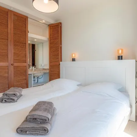 Panne-o-rama 601, 5 Bedrooms - 10p, Luxurious, Breathtaking Sea View * De Panne