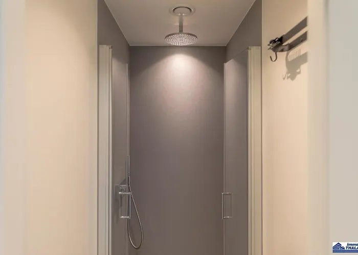 Apartamento Panne-o-rama 601, 5 Bedrooms - 10p, Luxurious, Breathtaking Sea View De Panne